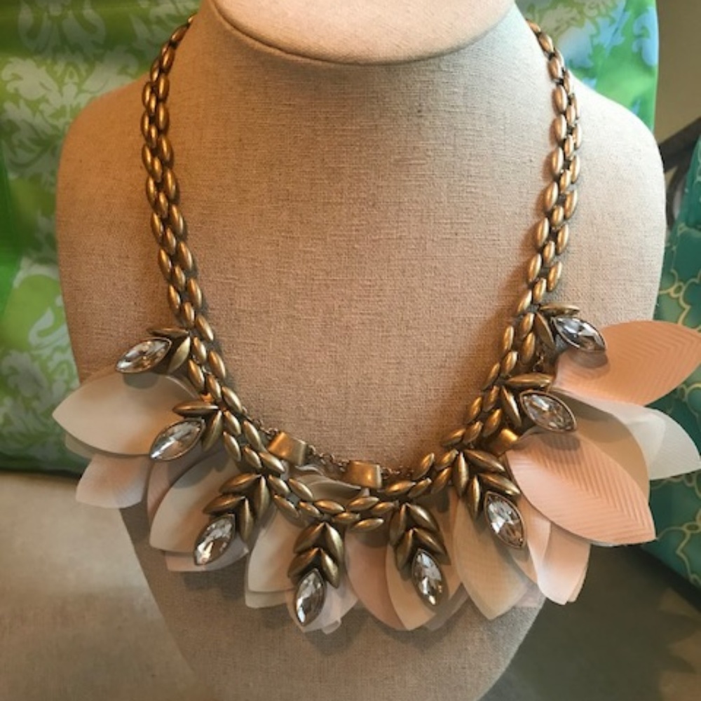 Birdie Necklace